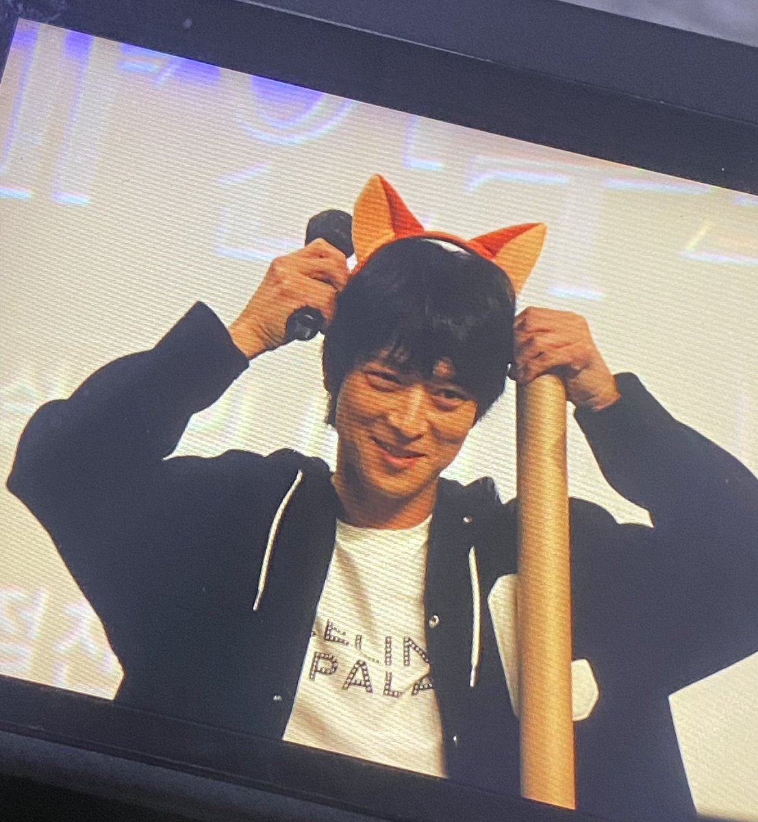 Lotus_Tuna's tweet photo. 1008 천박사 무대인사 #강동원 프리뷰
여러분 ··· 저 천박사 무대인사 갔다가
카메라에 실수로 미남여우를 담아왔어요🥹
이 미남여우 대체 누구야 ··· 🔥 https://t.co/xomGhDRxcy