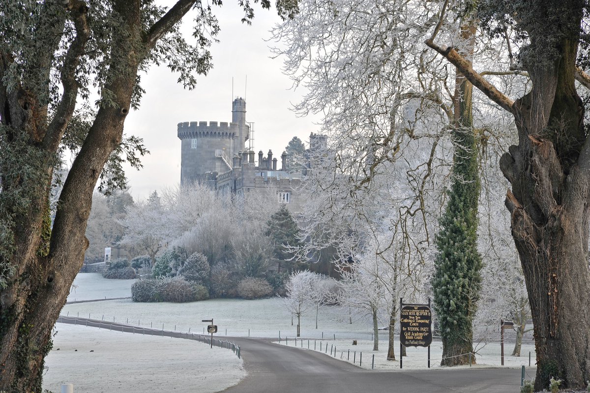 'If you’re always disappointed with your own decorating attempts at Christmas, you’ll love the set-up at Dromoland Castle, complete with a massive gingerbread house.' Thank you @independent_ie #MyDromoland #ChristmasAtTheCastle #ThePreferredLife lnkd.in/e5XxVQV5