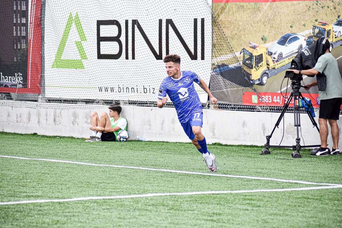 dringashi98's tweet photo. THREAD👇

Elvir Gashijan #77 (17/🇽🇰) : 

Current club : KF Llapi 
3 Appearances 
⚽️1
🕑77'
Position(s) played : RM/RW

#Kosova #AlbiMallSuperliga #KfLlapi #scouting https://t.co/m9Jmfj9wQF