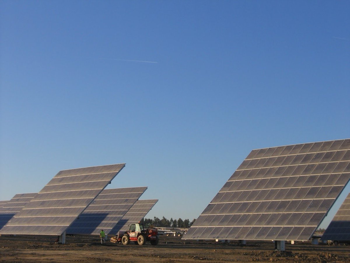 chozas_sergio's tweet photo. New paper out in #BIOC #BIOCON!
In this work led by @Fernucht, we discuss a prioritization framework based on solar potential and #humanfootprint (used as a proxy for #wilderness) to identify zones where the development of #solarfarms may cause a negative impact on #biodiversity https://t.co/of5v3tOgtW