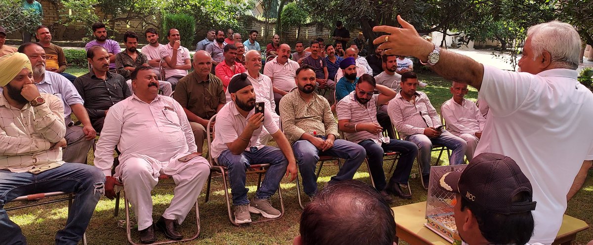 vikas_central's tweet image. #Addressing public meeting at Raipur #Sh Ajay K Sadhotra Addl Gen Secy JKNC &amp;amp; Former Minister said restoration of democracy by holding Assembly Election is only solution to get rid of all the problems created by Double Engine Sarkar of BJP in J&amp;amp;k.
@FarooqAbdullah_ 
@OmarAbdullah