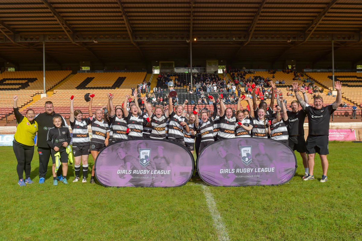 tonytonks08's tweet photo. Awesome day yesterday, 
The @BronteBarbarian u15’s girls team Crowned National cup Champions and league 1 winners. https://t.co/NkyTjp7bGp
