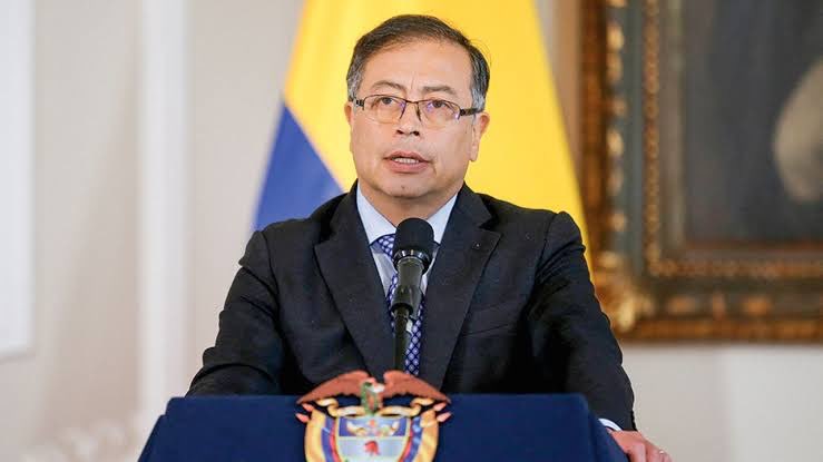 🗣️ Kolombiya Devlet Başkanı Gustavo Pedro: “İsrailli çocukların huzur içinde uyuyabilmesinin tek yolu, Filistinli çocukların da huzur içinde uyumasıdır.”