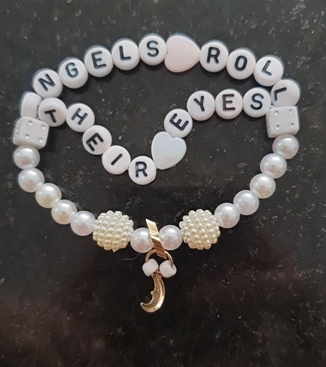 ceci 📚 tweet media