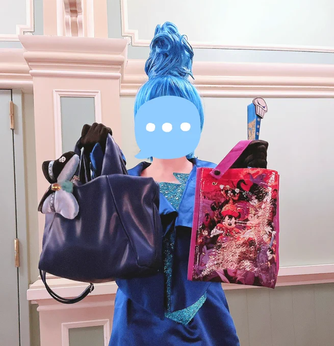 ハーデスちゃん仮装の 炎はカチューシャにしてピンで固定してました