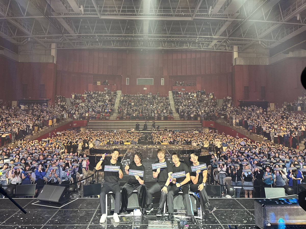 [📸] 2023 CNBLUE LIVE ‘CNBLUENTITY’ DAY 2✨

CNBLUE의 과거 현재 미래는 항상 BOICE💙
CNBLUE never stop, CNBLUE forever 

#CNBLUE #씨엔블루 #CNBLUENTITY