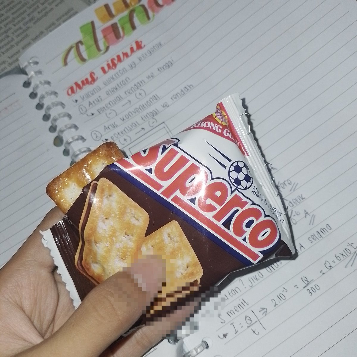 hernstudies's tweet photo. hari sabtu, anjay aku capek kali 🌪🌪🌪
belajar ++ makn jajan >> 🥰😋

#study #studytwt https://t.co/JDhgiOYHtK