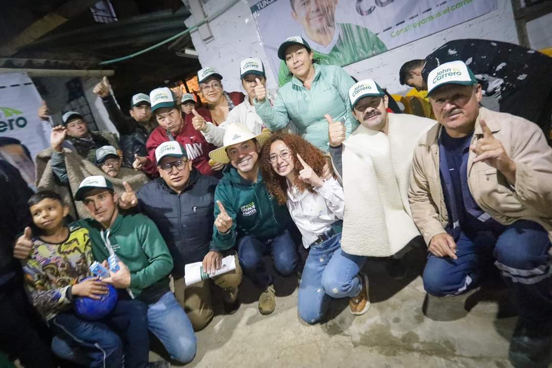 John_Carrero's tweet photo. Desde nuestros sectores rurales y urbanos escuchamos las preocupaciones y necesidades de nuestros habitantes. 💚✊🏼🌻

Nuestro compromiso es total para transformar el camino de sus vidas y el amor que entregan cada uno de nuestros jóvenes.

#ConstruyamosElCamino 🌻🤝🏼🛣️ https://t.co/4WlOojWkIJ