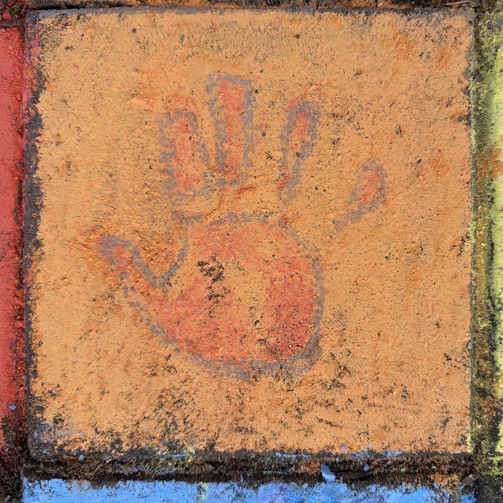 DemOnTheStreets's tweet photo. GET REAL
One of the sweetest things about #Hands4Yes is that it returns us home, connecting us to what is immediately at hand.
The magic happens on our streets, in our communities, in real life.
🖤#ChalkYes
💛#CreateYes
❤️#WriteYes
✊🏽join the #DOTS
👉🏽https://t.co/xJ9E7lcNAz https://t.co/JQNMca39pX
