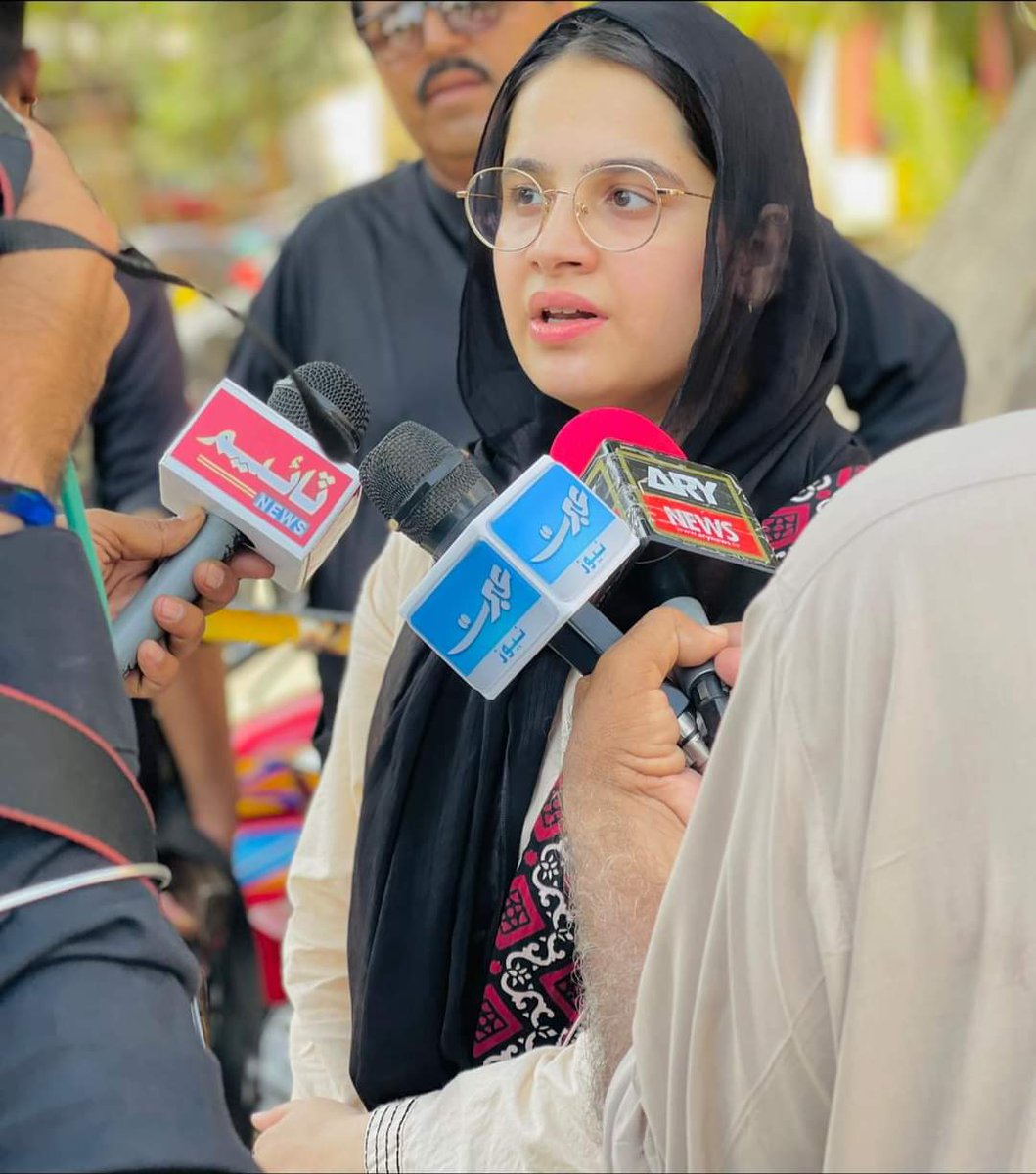 SindhiTehmi's tweet photo. سنڌ جي نياڻي کي سرخ سلام پيش ڪيان ٿو
اڄ ڪيس ۾ ڪراس چيڪ ٿي چڪو آهي ھاڻي انتظار آهي ڪورٽ جي فيصلي جو https://t.co/FhMbHwemam