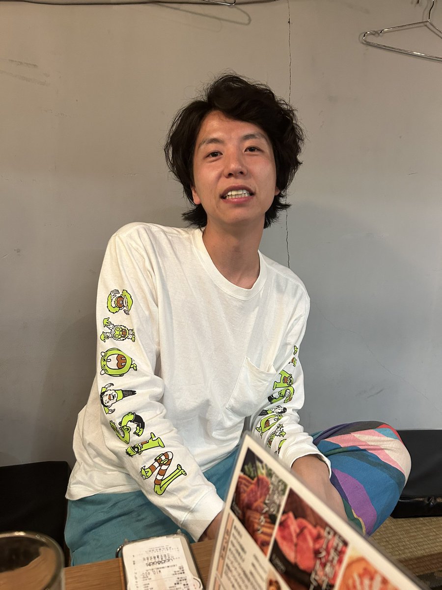 vannilakswg's tweet photo. 「コスパも悪いし台本提出も大変やし荷物も多いし、それを上回るコントの魅力って辻さん的に何なんですか？」と訊くと、
「今お前が言った全部がコントの良さや」と言う https://t.co/HzBo6uJg2H