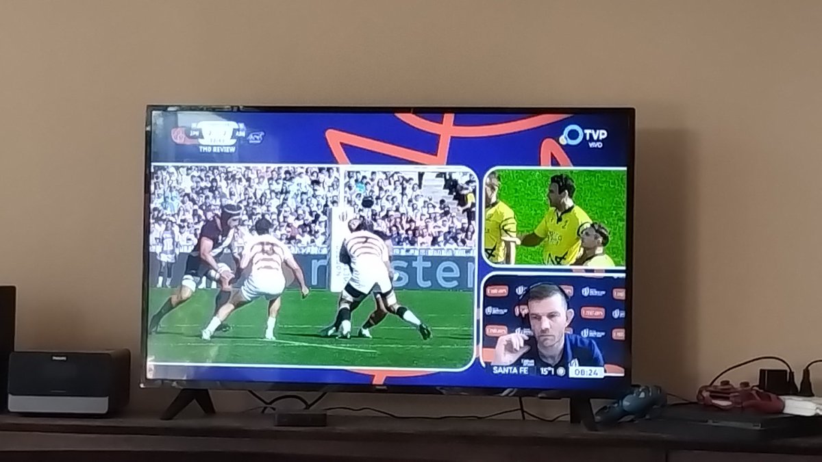 Domingo desde tempranito apoyando a los <a href="/lospumas/">Los Pumas</a> con los pibes que arrancaron solitos. #cuandoalgotegusta