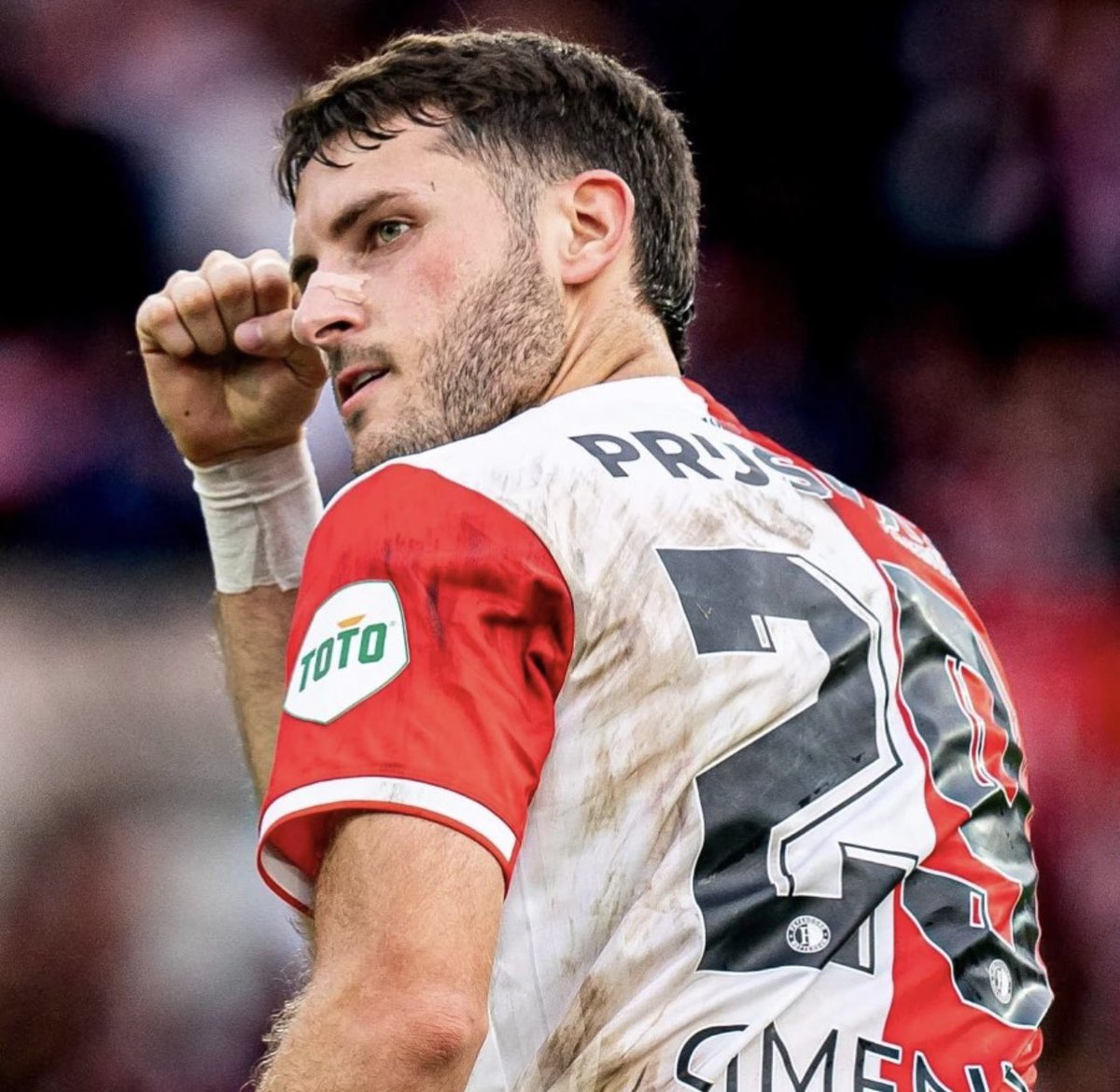 That’s 12 goals in 8 Eredivisie matches for 🇲🇽 Santiago Giménez (22)!

He’s the first player in over 55 years to score at that clip for <a href="/Feyenoord/">Feyenoord Rotterdam</a>.

And surely chomping at the bit to get into Champions League action. ⚔️