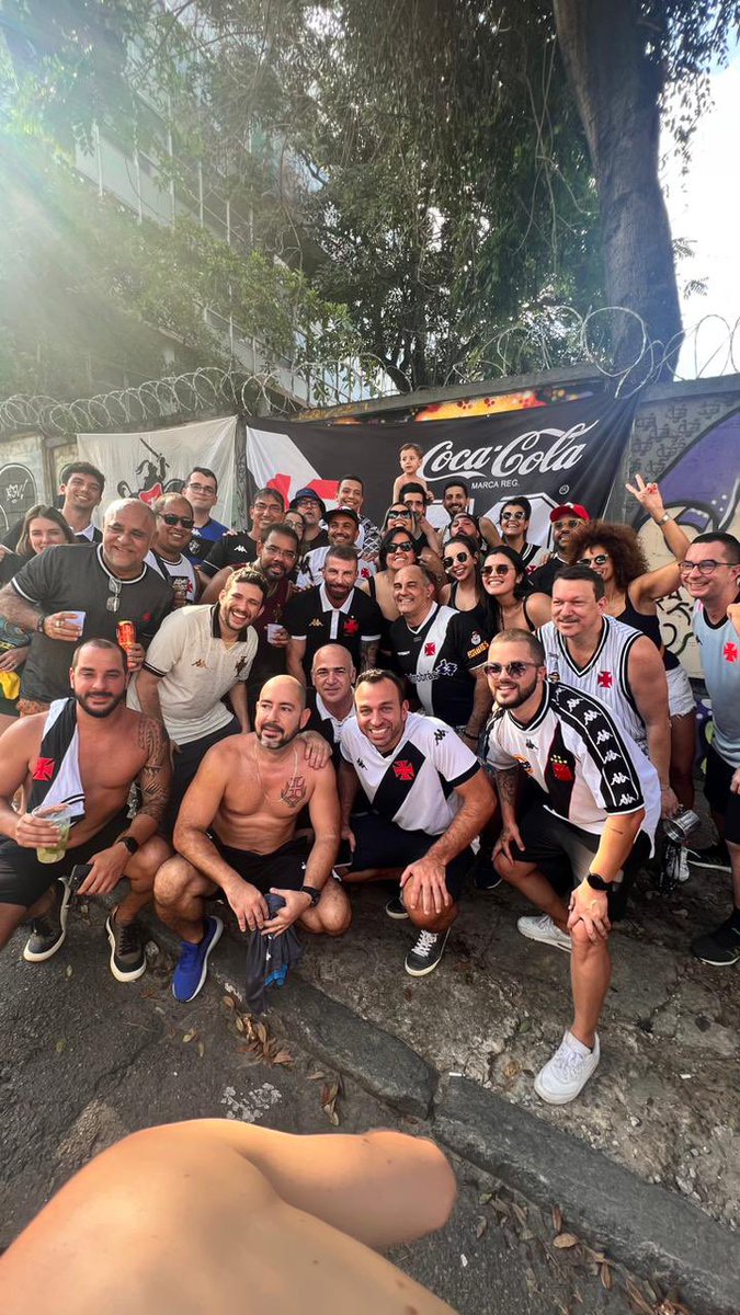 raphaelpulga's tweet photo. Faltou a vitória mas o churrasco foi sensacional.
@GuardioesColina https://t.co/6vMCxjrE4u