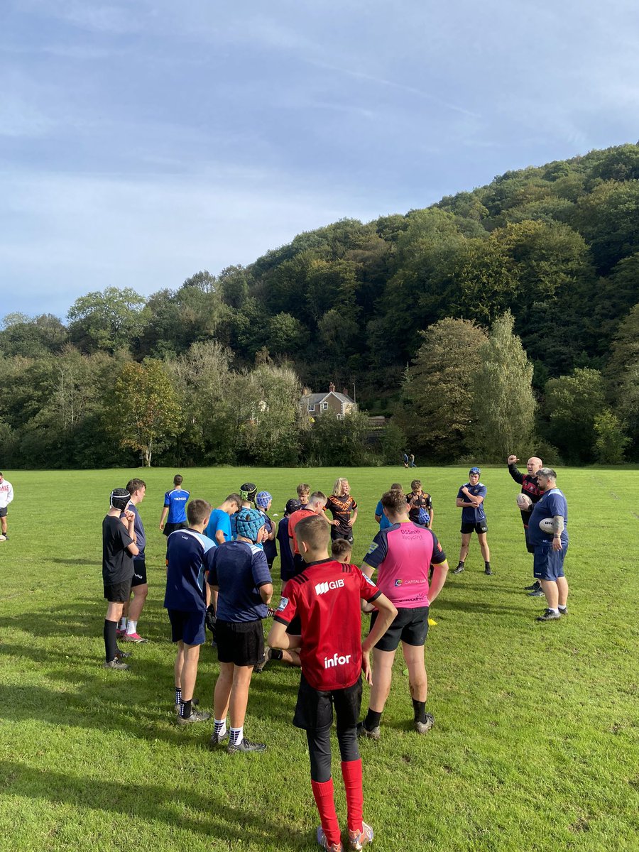 Vikings16s's tweet photo. Disappointing our game was called off, however, you won’t keep this @Vikings14s down for long. Fitness and in-game plays will work wonders for these boys. Team ethic up there for all to see. Great session lads #Vikings #SundayMorningSession #SundayFunday https://t.co/YwpKrS5VNe