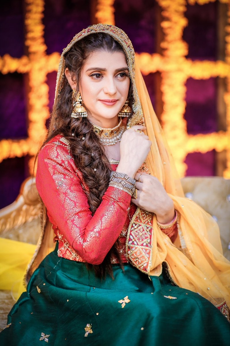 NisaSplendour's tweet photo. (029) Nisa Splendour

Get 20% Off Party Makeup at Nisa Splendour for the Bride's Friends.0333 5676080
On your mehndi wale din (henna ceremony), if the lovely bride is getting dolled up at Nisa Splendour, we're extending a generous 20% discount on party makeup to all her friends. https://t.co/odVkB0xesN