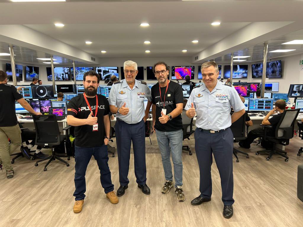 Defensagob's tweet photo. Gracias a todo el personal del @intaespana que ha contribuido al éxito del lanzamiento del cohete Miura 1 desde las instalaciones del Centro de Experimentación de El Arenosillo (Cedea) del Instituto Nacional de Técnica Aeroespacial (INTA), en Huelva.
¡Un hito histórico 👍👍! https://t.co/nrDg2606y3