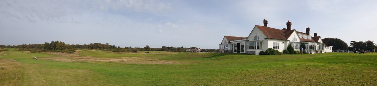 Glorious day for Rnd 1 of the #WAGR Swifts Schools Golf Tour event @AldeburghGolf. Best of luck to all those competing. @EnglandGolf @wales_golf @GolfIreland_