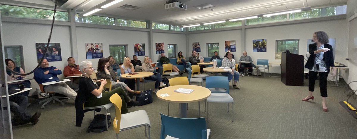 EdLeadersMaine's tweet photo. #MuClass session began with a @UMaine greeting from Dr. Joan Ferrini-Mundy. Discussions about demand for engineers in Maine, @UMaine_COEHD efforts to strengthen and support educator WF & groundbreaking R&D, Technology & innovation at ASCC. #BioHome #CollegeOfOurHeartsAlways https://t.co/4Ey1pxAkJk