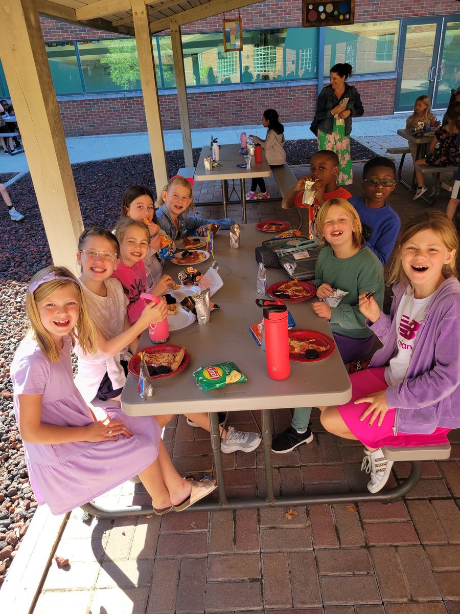 Room102and103's tweet photo. Here we are eating pizza in the courtyard! We won again week 2!!! Mrs. Dailey and our classes ate delicious pizza, chips, Oreos, and Capri Suns provided by the PTA. Thank You PTA and families for another delicious week! 
#cheetahstweet
#WEAreLakota https://t.co/q59eOFQHCv