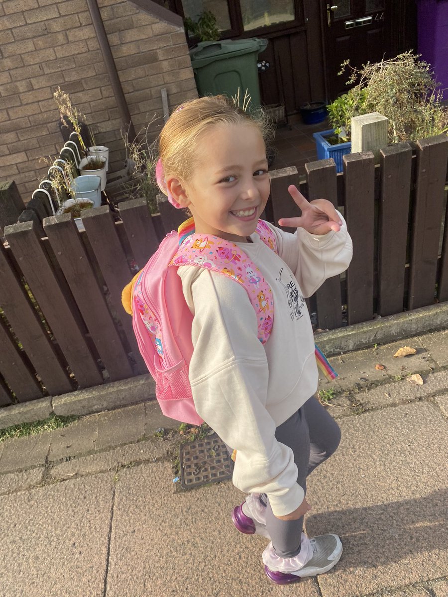 Bernadette Turner ✨ tweet media