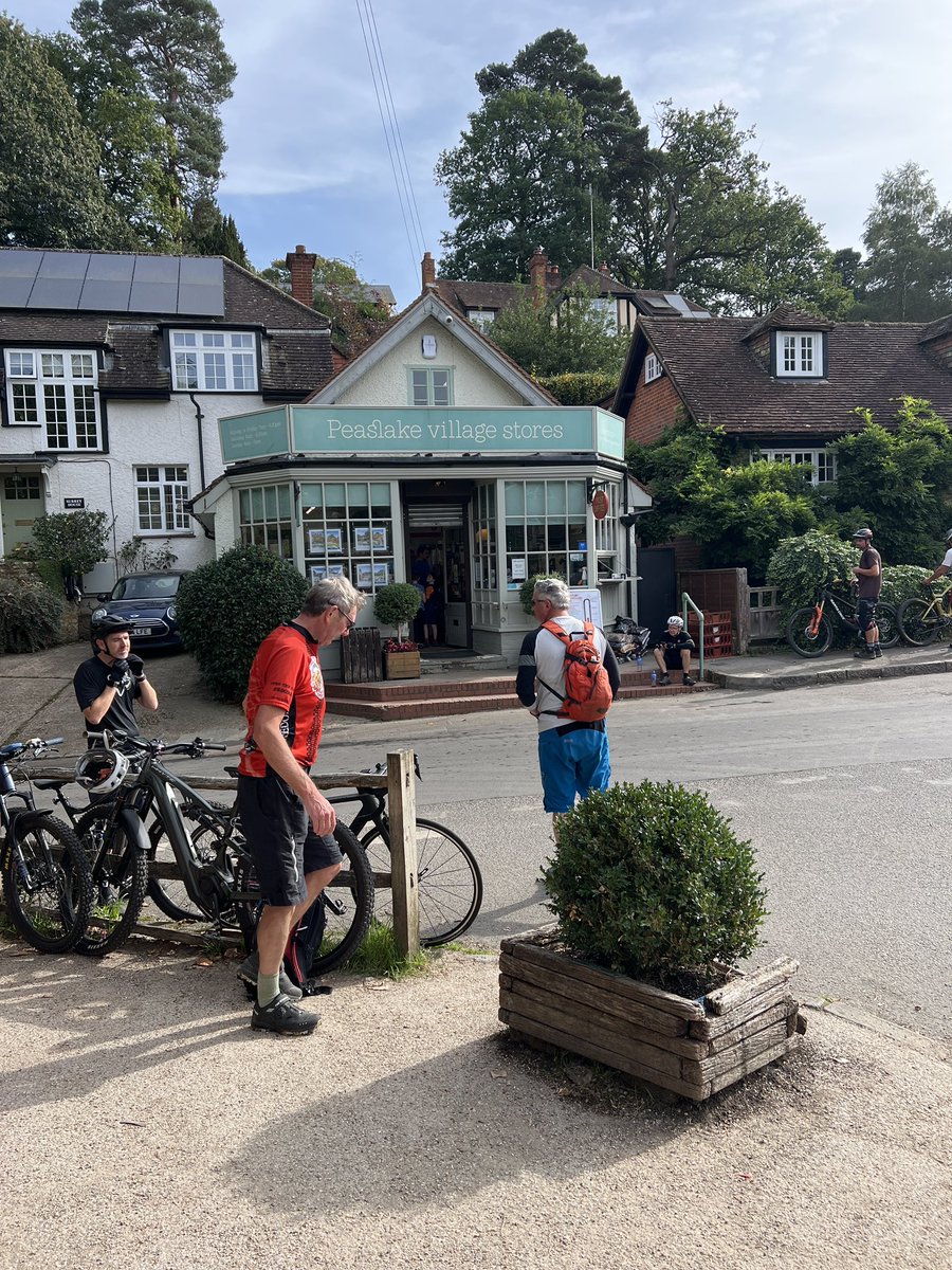 ajselwood's tweet photo. Did all the tourist trails at Surrey Hills today with the Mrs. Thoroughly enjoyed, even if CM is struggling with her ankle.
#mtbchat #absolutemtb #mtblife #mtb #surreyhills https://t.co/948N4mUCaH
