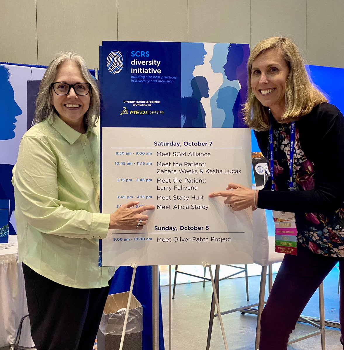 stacy_hurt's tweet photo. Quick pic of everyone who came to my meet &amp; greet at #SCRS23… 🦗🦗🦗🫥😬😜

Thank goodness my numero uno gal pal &amp; patient #advocacy legend @stales was there to boost ratings 🤩 #crowdcontrol #singlefileline https://t.co/SV1Cp3h1kv