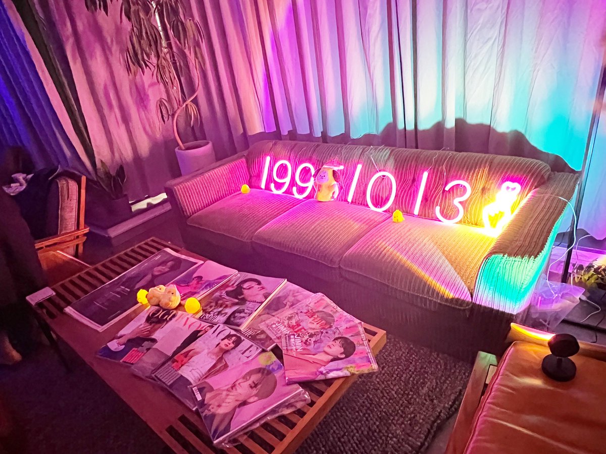 hphprnk_'s tweet photo. 都内で行われた@JIMIN_MOCHITEN ちゃんのチャリティイベントは大成功🎉

TMAではジミンペンを引っ張る傍らチャリティイベントの企画を同時進行なんて、本心でジミンとジミンペンを大切に思ってないとできない😭
初めての方ともお会いできて楽しかったです！
ありがとうございました💕 https://t.co/mj4qUEwAqe
