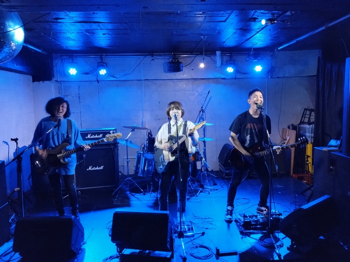 大トリはチーズケーキシンジケート（<a href="/ccsynd/">チーズケーキシンジケート</a> ）でした！！！！！ポップで楽しかったしギターの圧が凄かったです！！！！！！！