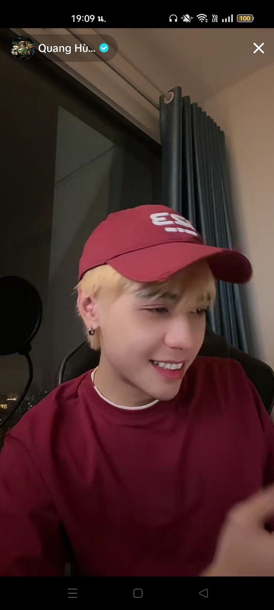 AMM_ammhahaha's tweet photo. หุ่งมาไลฟ์ Tiktok แล้ววววววว 
🐼 ก็วิ่งสิคร๊าบบบบ 😍😍😍
https://t.co/SFjKq8nOEM
#QuangHungMasterD
#MasterD
#Muzik 
#Losing #NgayBietLy https://t.co/aqSJCbLWjY