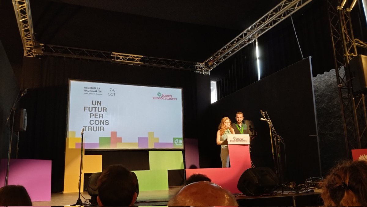 Tornar a casa és tornar a <a href="/JovesEco/">Joves Ecosocialistes 🍉</a>!

Una organització plena d'idees que té #UnFuturPerConstruir!

Segueixen havent cares conegudes amb les que hem compartit militància, però el més important, són les moltes cares noves que afrontaran els futurs debats!