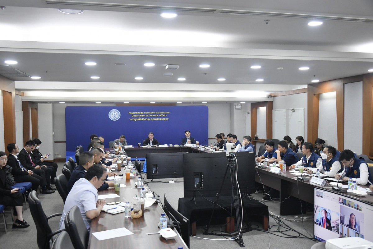 DPM/Acting PM Phumtham chaired an emergency meeting regarding the situation in Israel, with DFM /Acting FM <a href="/jsangmanee/">จักรพงษ์ แสงมณี</a> in presence. The meeting discussed latest situation and measures to help Thai nationals, including evacuation plan in necessary situation. (8 Oct 23)
