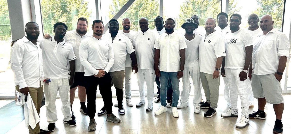 Foncelle74's tweet photo. Not only was it National Coaches Day Under the Lights but it was our Homecoming and we came out with a big win over Chism Trail 49-3! G and Way to go Eagles 🏈🦅📣💜🩶🖤🤍
#CrowleyTough🦅
#CrowleyPrideUnified
#LifeWithCoach https://t.co/3WN2413o3j
