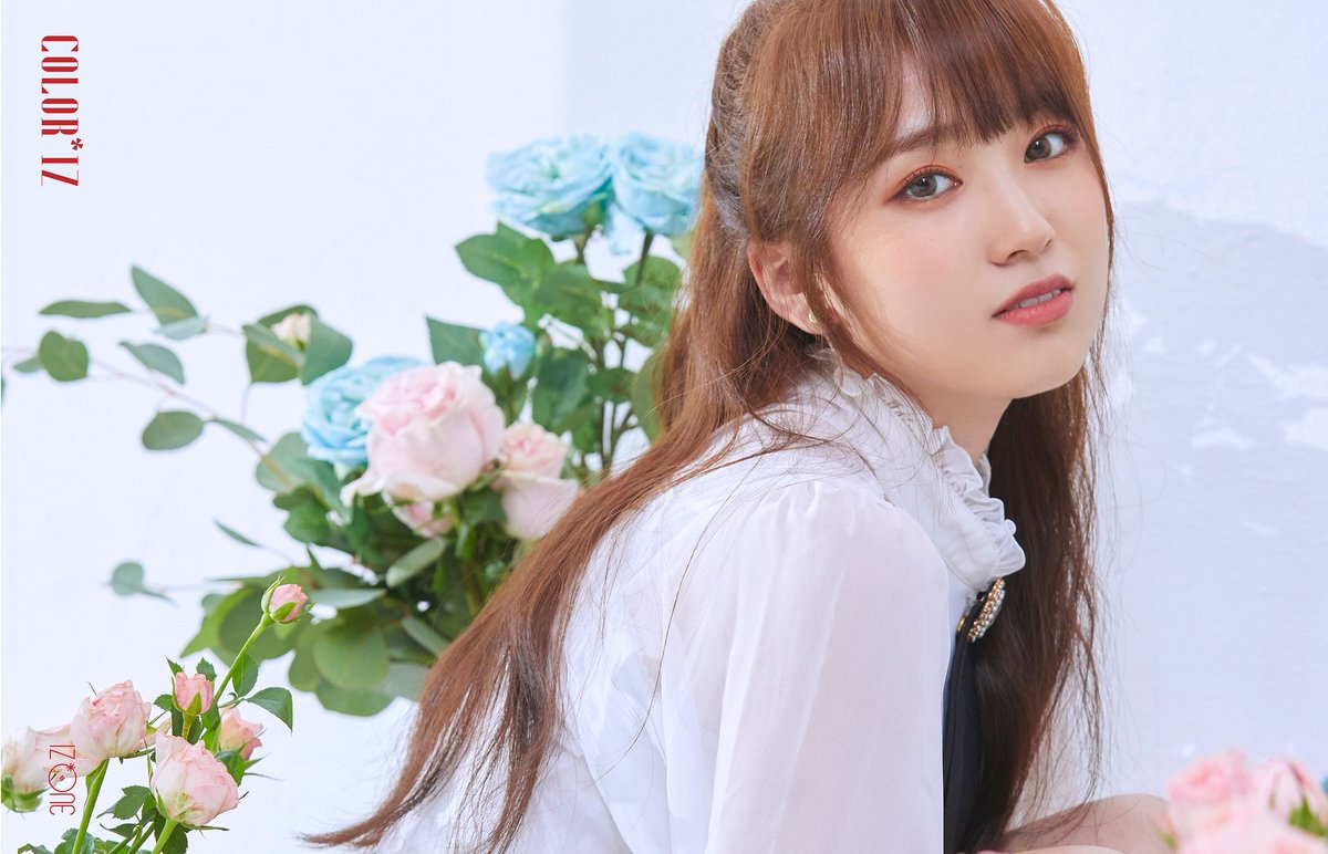 izone_5yrs's tweet photo. IZ*ONE (#아이즈원) - 1st Mini Album [COLOR*IZ] OFFICIAL PHOTO 3  

#YabukiNako #AnYujin #ChoiYena 
#COLORIZ #20181029_6PM https://t.co/sETpXE7Wut
