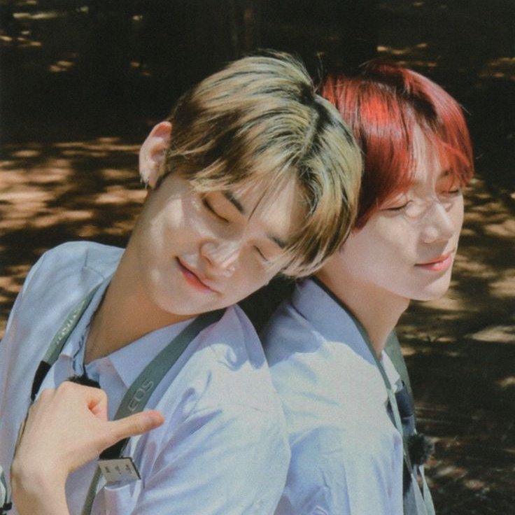 beomjunspace's tweet photo. this beomjun pose >>>>

#YEONJUN #BEOMGYU #연준 #범규 https://t.co/OTBjX96fHr