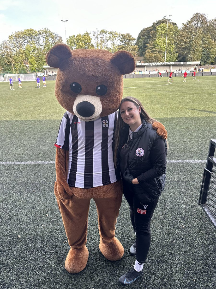 lhlozzaofficial's tweet photo. 🐻⚽️Newest signing @themikesfc 

🖤🤍 https://t.co/96sxdsygub