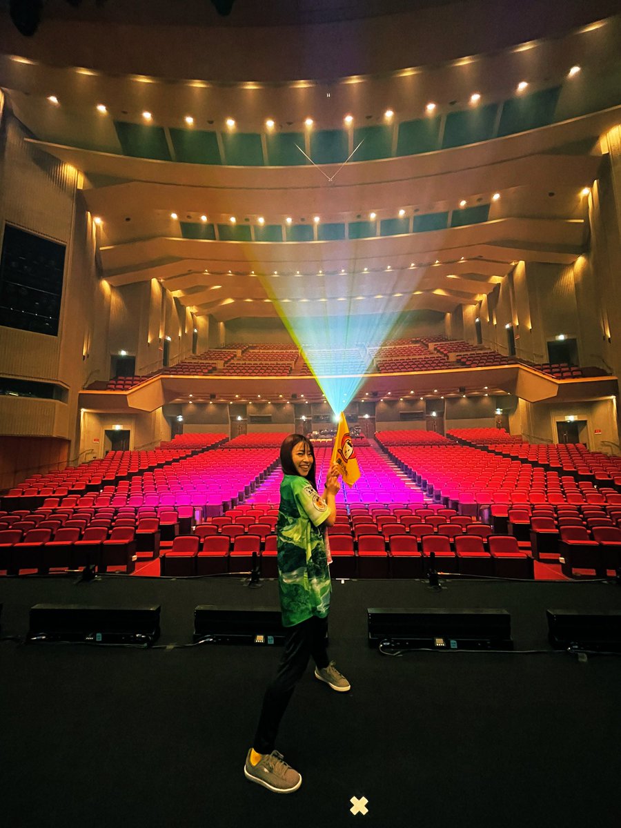 vivid_violet7's tweet photo. #GReeeeN #THEGAME 日記📔💚 
10/8 福岡
@北九州ソレイユホール
福岡ただいまぁぁぁぁ！！！第二の故郷と(勝手に)呼んでいる福岡に帰ってきました🥹✨
福岡の号令「やーーー！」に憧れて、無茶振りしてホンモノの「やーーー！」を頂戴しました🙇🏻‍♀️💕あたたかくて優しくて心が熱い！福岡が大好きです！ https://t.co/tiF5sDFkuT