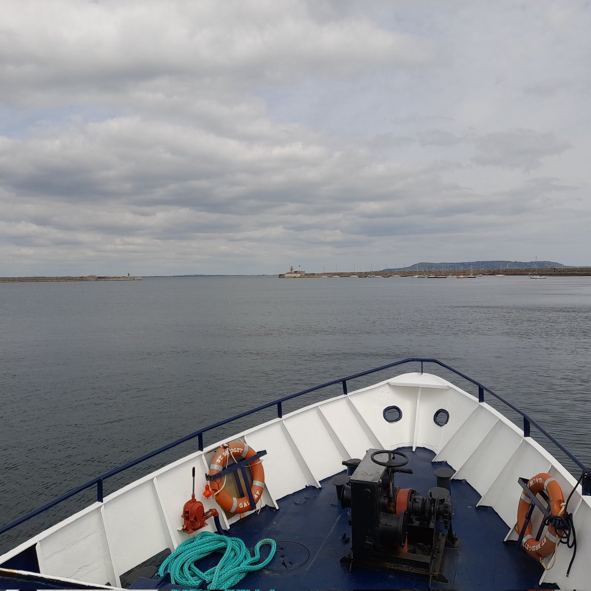 Easy Sunday on Dublin Bay. Join us! dublinbaycruises.rezgo.com ⛴️💙