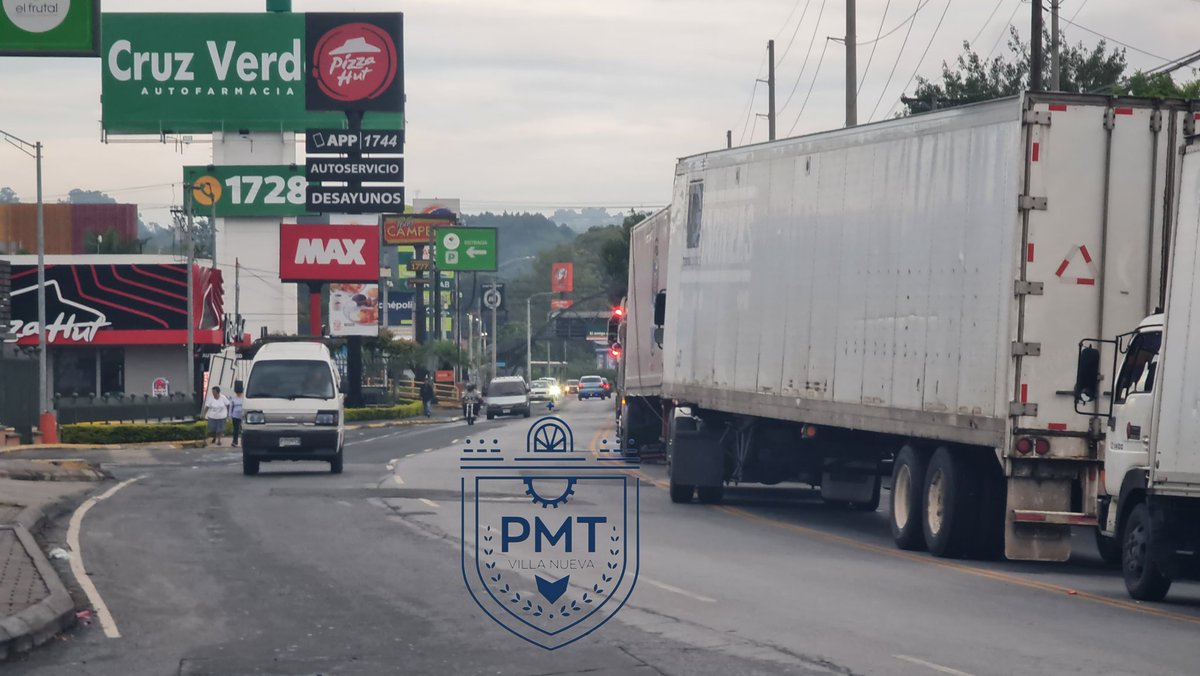 Bulevar El Frutal zona 5 continúa cerrado por bloqueo en puente Tubac.
#TransitoVN
