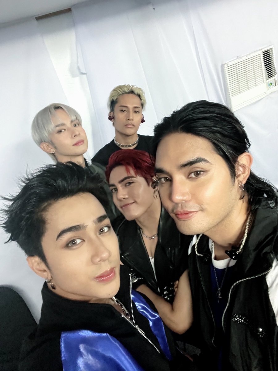 SB19Official's tweet photo. Join us as we take the stage at Pepsi Pulse 2023! Be Part of a New Era with us and brace yourself for an electrifying lineup of performances!

#SB19 #PepsiPulse2023 #PepsiMasMasarapMaiba https://t.co/QnBYRDOYky