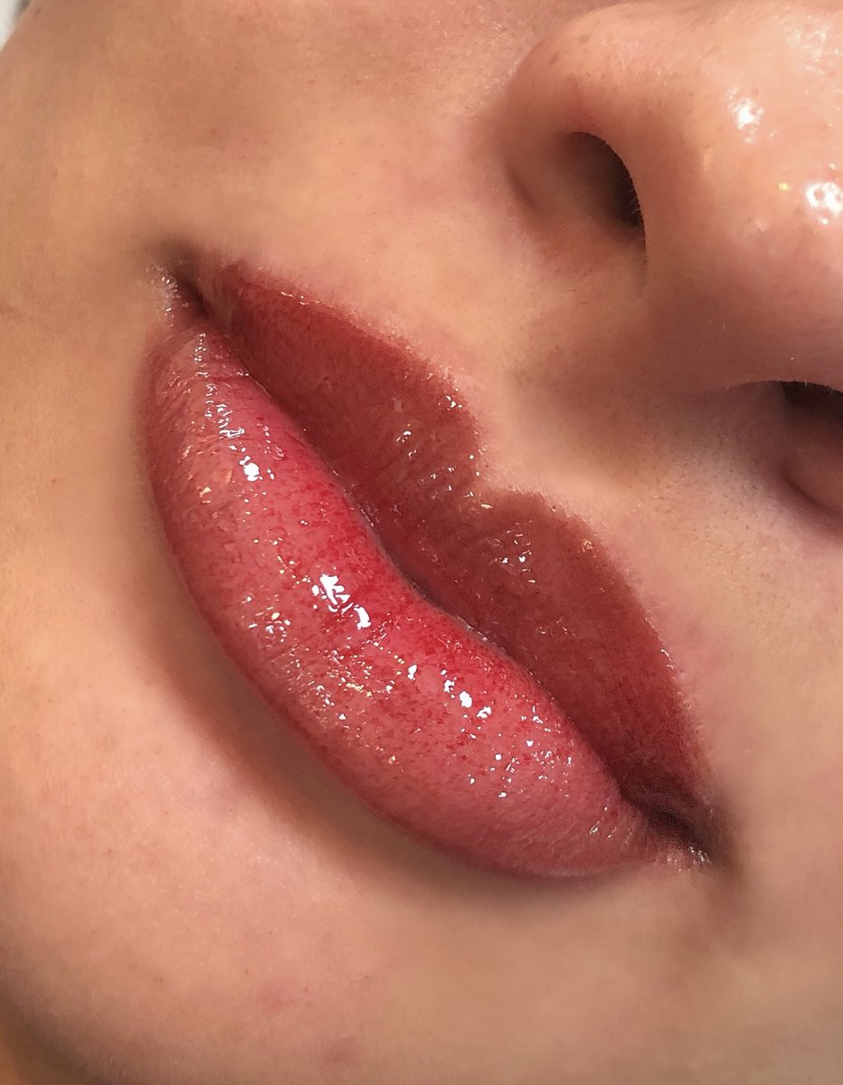 Bsstudiorj's tweet photo. Perfect lips ✨

Revitalização labial, técnica perfeita para as amantes de lábios rosadinhos, com aspecto de saúde e muuuuito glow! 💜 https://t.co/sYCXsSysoR