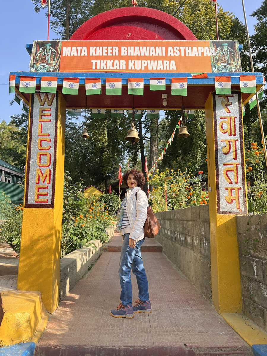 AartiTikoo's tweet photo. Heartbreaking to see visuals of victims coming from Israel while I was at the Sharda temple, Teetwal Kupwara along the Line of Control (LoC) between India and Pakistan today. Prayed for peace. 
Thank you @panditaAPMCC63 for your persistent effort at restoring our ancient heritage and sowing the seeds of hope to reach our Sharda Peeth (the fountainhead of the Saraswat civilisation) in Pakistan occupied Kashmir (POK) soon.  🙏