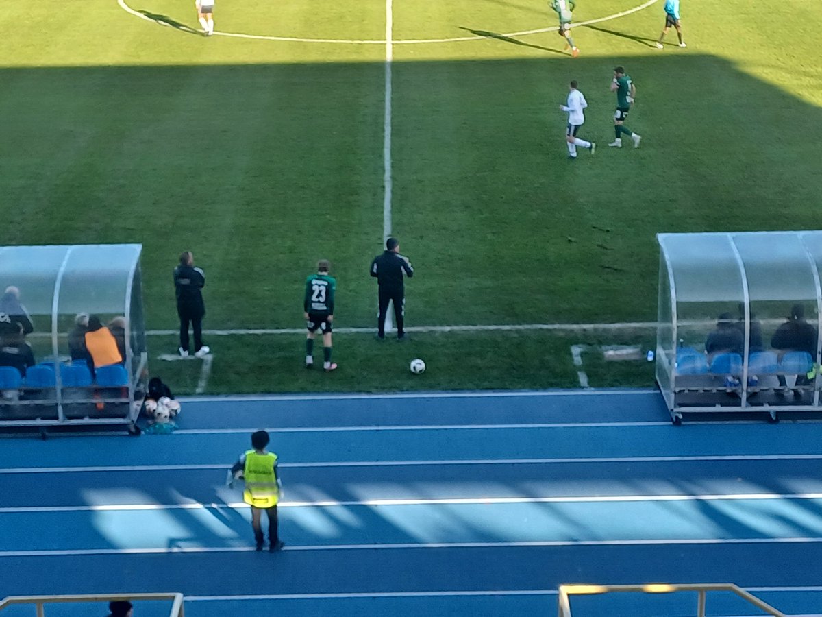 RobbanSport's tweet image. Enköpings SK byter in Elof Ericsson född 2009 i minut 83, blir därmed yngst genom tiderna I klubben!