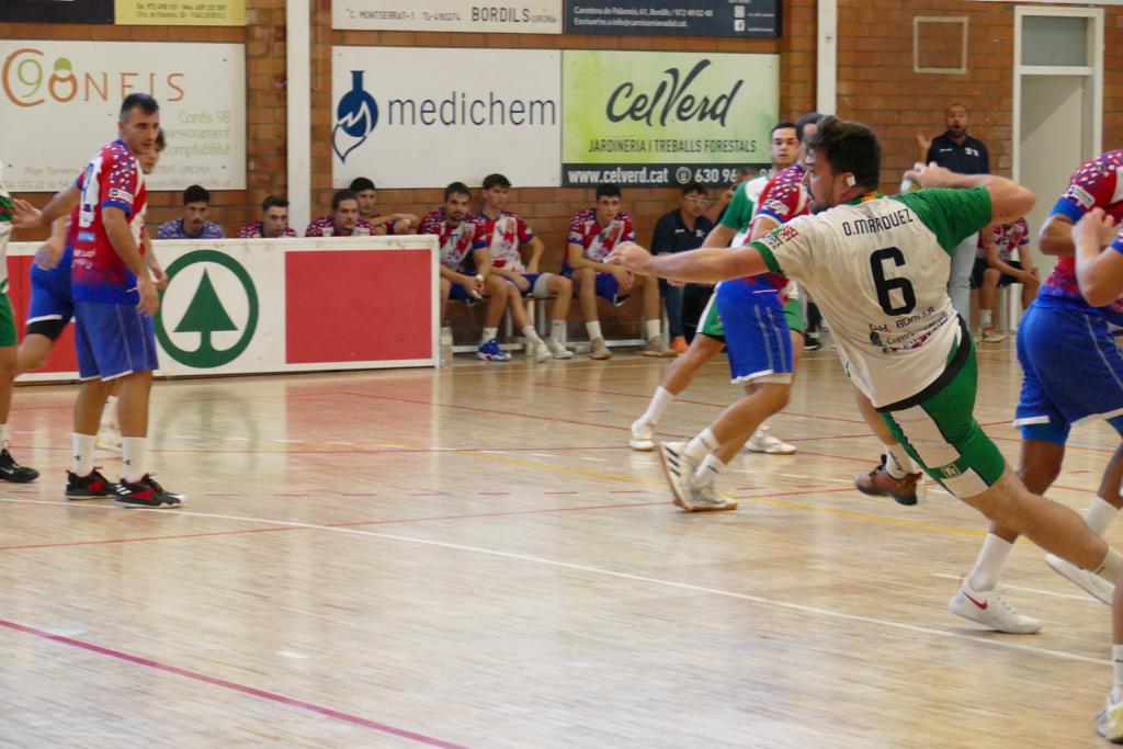 Handbol. Sènior A. 1a Nacional

CH Bordils 25
H Sant Joan Despí 23

Partit molt emocionant amb petites diferències al marcador durant tot el seu transcurs. Hem gestionat millor la part final i ens en duem els punts.

Enhorabona nois!