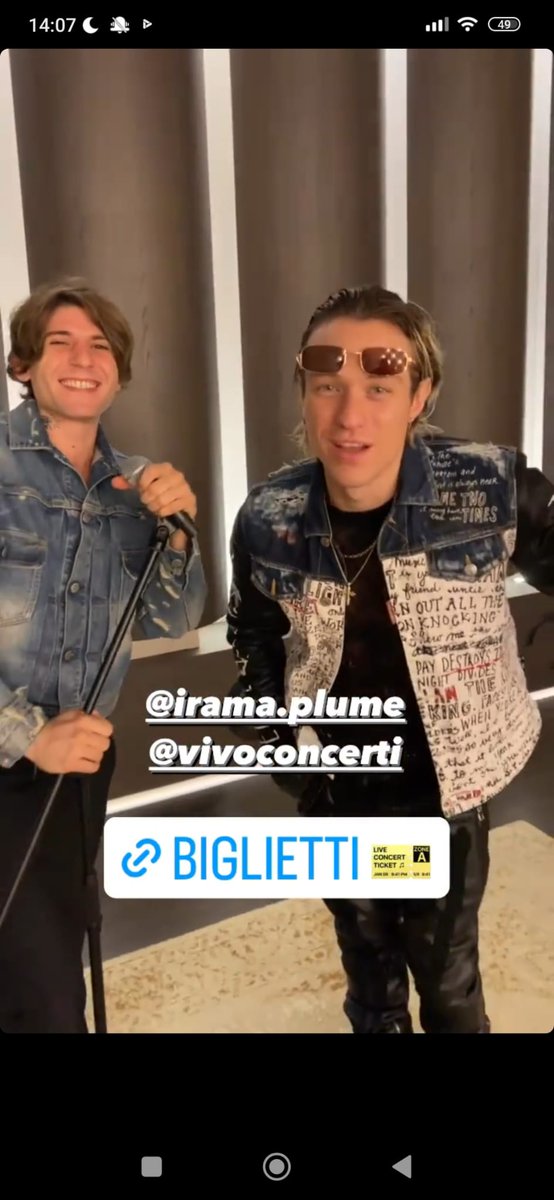 sognofragile_'s tweet photo. I NOSTRI FULL MOON BOYS , si stanno muovendo per le prevendite del tour perché lo sanno anche loro che se non sponsorizzano non fanno nulla ahahaj #irama #nostress #nostresstour #rkomi #iramarkomi #plumers https://t.co/2MJnWrz4ms