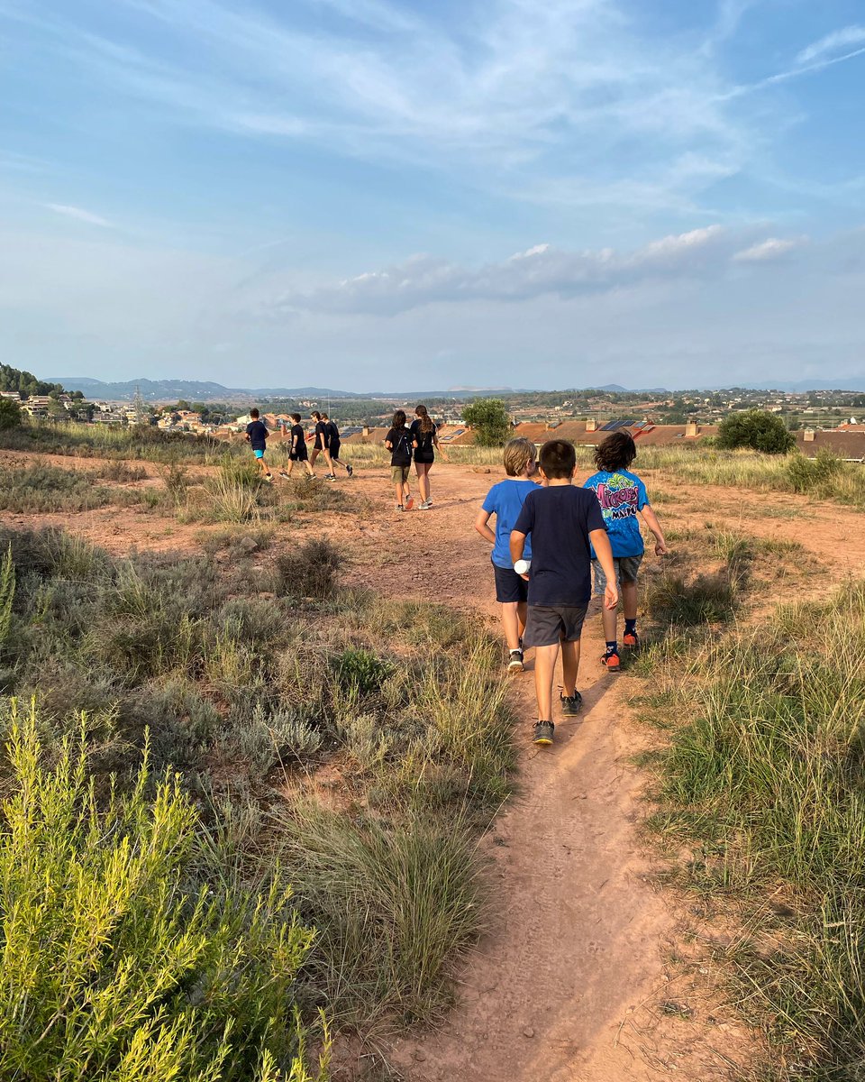 inncredu's tweet photo. Aquest octubre tornem amb l’acompanyament de joves esportistes amb diversitat funcional del projecte #guineuscollbaix de #trailrunning del @VEC_club a #Santjoandevilatorrada 

#esportinclusiu 
#inclusioeducativa
#oportunitats 
#transformaciosocial 
#alabastdetothom https://t.co/tcnwDpgz0R