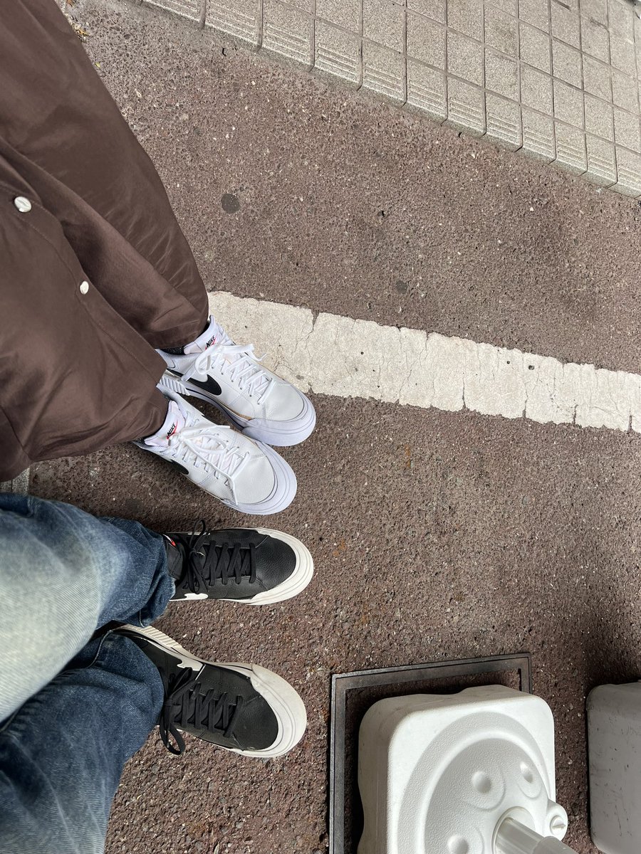 swdd385's tweet photo. 今日は ＃サトルマン50 でマンスリープッシュだった布袋寅泰さんのアルバムを聴きながら ＃酒まつり へ〜🚗🎸
目的の、＃ゴッジ のステッカーも無事にGET🫡お昼は ＃今を楽しめ東広島 🍜夫より先に入ったのに｢お帰りなさい｣って言われた事に感動🥹ほんでちょーーど満腹でミステリ🎬あー楽しかった🤭 https://t.co/8Ph94JeNa2