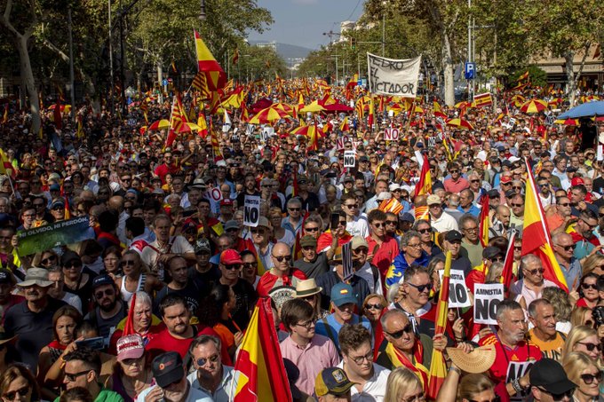 Sociedad Civil Catalana convoca una manifestación contra la amnistía en Barcelona+HD - Página 5 F76zX-oXsAAYQiz?format=jpg&name=small