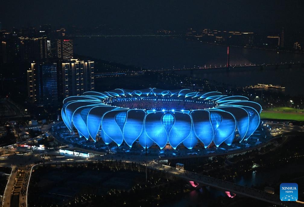 ChinaDaily's tweet photo. Closing ceremony of 19th #AsianGames held in #Hangzhou https://t.co/rUphQ9iCje