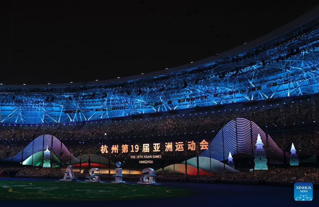 ChinaDaily's tweet photo. Closing ceremony of 19th #AsianGames held in #Hangzhou https://t.co/rUphQ9iCje